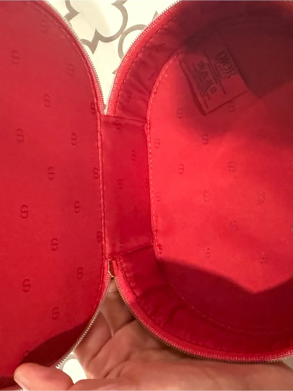 Dior glossy red